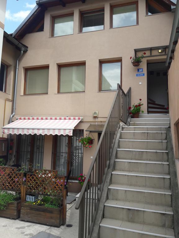 Apartments Dijana ซาราเยโว ภายนอก รูปภาพ